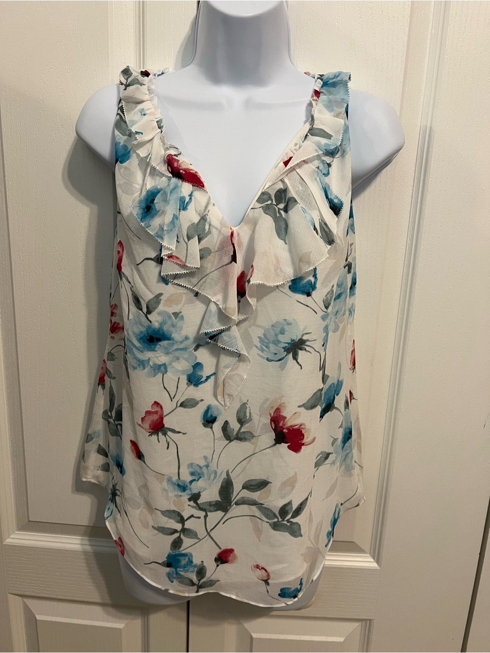 White House Black Market Floral Ruffle V-Neck Camisole in White, Blue & Red